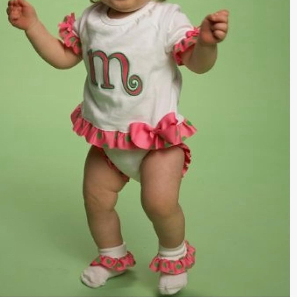 🎀 MUD PIE Baby Girl Pink Initial All-in-one dress onesie/initial L 3-6M